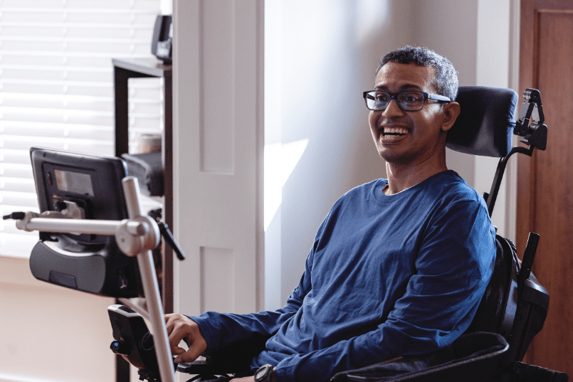 Dispositif de communication à commande oculaire pour personne SLA financé par la MDPH